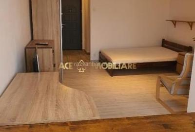Garsonieră decomandată, mobilată în 1 Mai - 1