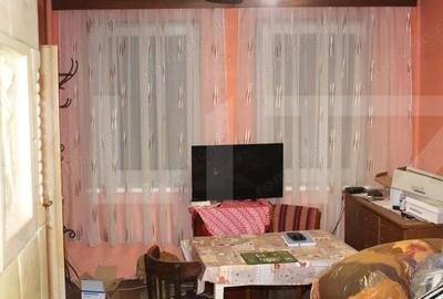 Casa tradi?ionala cu curte generoasa, in centrul localita?ii Valcele - 1