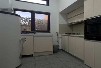 Vila D+P+1E cu 7 camere in Eforie Nord - ideal investitie - 34