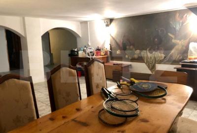 Casă cu 5 camere cu Canalizare în Central - 17