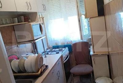 Apartament cu 3 camere semidecomandat în 14 Mai - 13