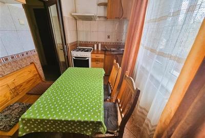 Apartament 2 camere decomandat, etaj 1. Zona Tractorul (Piata) - 8