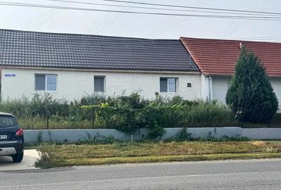 Casă cu 2 camere cu Teren 700 Mp în Central - 2