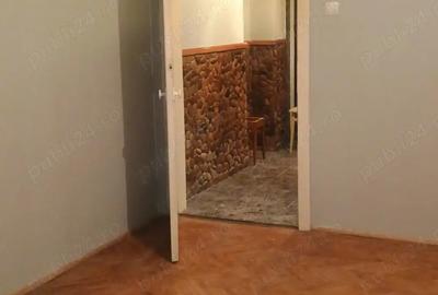 Vand apartament 2 camere , caramida, et 2 din 2, pod ofertant ,pivnita , curte cu multa verdeata - 6