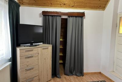 Garsoniera la casa terezian str mesteacanului  et 1 - 2