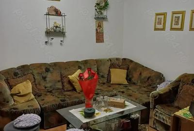 Apartament cu 4 camere decomandat în Vitrometan - 9