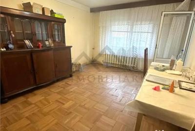 Apartament cu 4 camere decomandat în Nicolina - 1