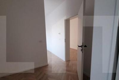 Casă cu 5 camere cu Teren 300 Mp în Dumbrăvița