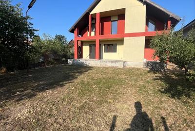 Casa 18 km de slatina