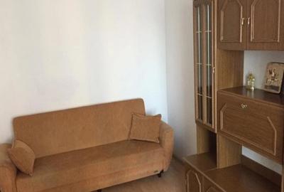 Garsonieră decomandată în Lipovei