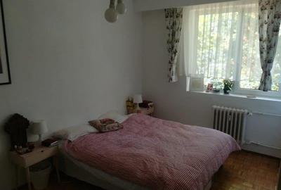 Apartament cu 3 camere semidecomandat, mobilat în Gheorgheni