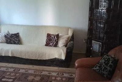 Casă cu 4 camere în Central - 1