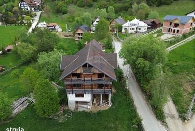 Casă cu 4 camere în Rucăr - 2