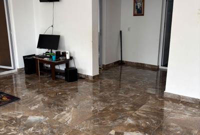 Casă cu 4 camere în Central - 2