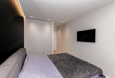 Apartament cu 3 camere semidecomandat în Central - 1