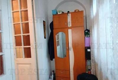 Vila cu aspect de conac in centrul Ploiestiului, ideala pentru locuinta, birou s - 4