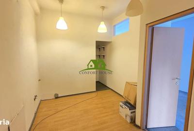 Spațiu comercial, de 70 mp, în Central - 3