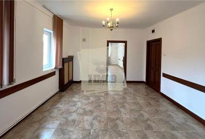 Spatiu de birouri ultracentral 69 mpu cu 2 camere - 11