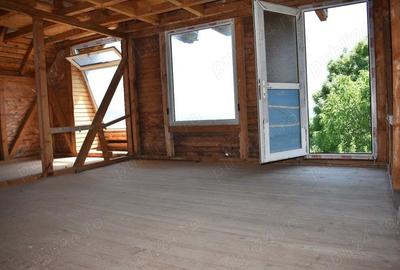 Casă cu 7 camere cu Teren 300 Mp în Breaza - 4