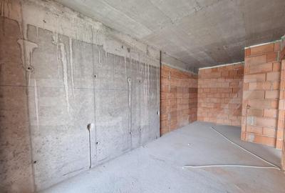 Apartament cu 2 camere, cu terasa, etaj intermediar, zona BM - 3