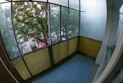 Apartament 3 camere decomandat 70mp Drumul Taberei Campul cu fori Vezi Video - 9