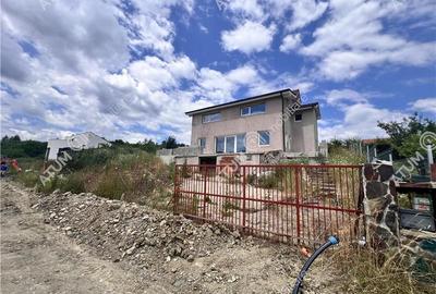 Casa individuala in Cisnadioara cu 4 camere 2 bai terasa teren 1170 mp - 29