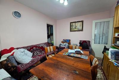 DE VANZARE-APARTAMENT 3 CAMERE-DACIA - 2