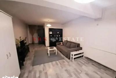 Garsonieră decomandată în 1 Mai - 1