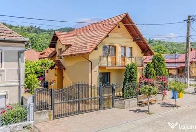 Casă cu 5 camere cu Teren 540 Mp în Ucea - 18