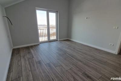 Casă cu 4 camere cu Teren 274 Mp în Remetea Mare - 13