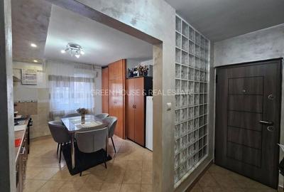Apartament cu 3 camere decomandat în Piața Centrală - 6