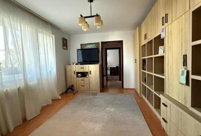 Apartament 2 camere cu balcon ,etaj 3 -cartier Săsar ,zona Pizza Albina - 3
