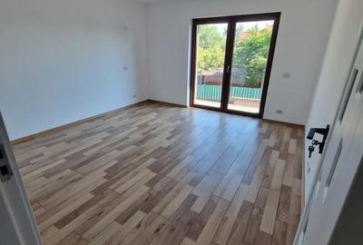 Casă cu 5 camere în Ghimbav