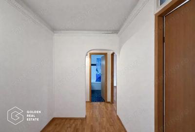 Apartament cu 4 camere semidecomandat în Micălaca