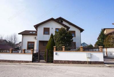 Casă cu Teren 875 Mp în Central - 7