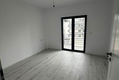 Apartament cu 3 camere decomandat în Socola - 2