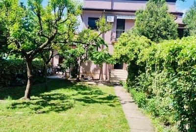 Casă cu 5 camere cu Canalizare în Domenii - 2