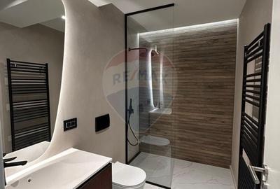 Apartament cu 3 camere decomandat în Tractorul - 4