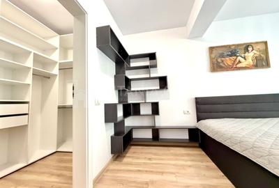 Apartament cu 2 camere semidecomandat, mobilat în Tractorul - 18