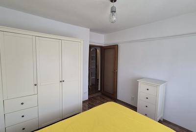 Apartament cu 3 camere decomandat în Micro 16 - 2