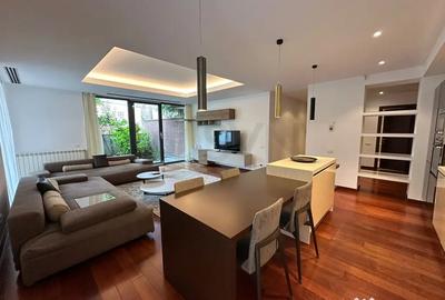 Apartament cu 4 camere decomandat în Central - 2