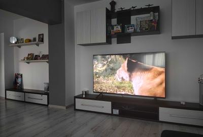 Apartament cu 3 camere decomandat în Exterior Vest