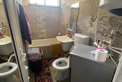 Apartament cu 3 camere semidecomandat în Central - 1