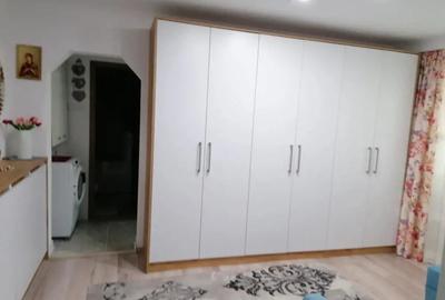 Vand apartament cu 2 camere