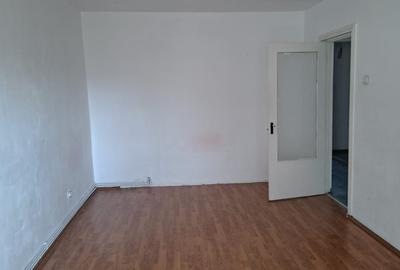 Apartament cu 3 camere decomandat în Popa Șapcă - 2