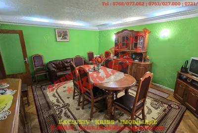 Apartament cu 4 camere decomandat în Central - 2