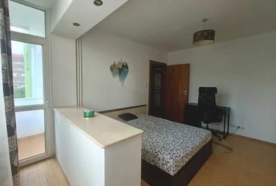 Apartament cu 2 camere semidecomandat, mobilat în Unirii