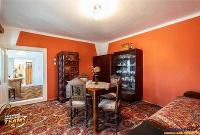Casă cu 3 camere cu Teren 7608 Mp în Cernat - 12