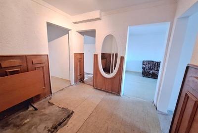 Apartament cu 3 camere decomandat în Narcisa - 22