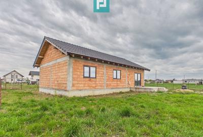 Casă individuală cu 4 camere cu Canalizare în Zimandcuz - 3